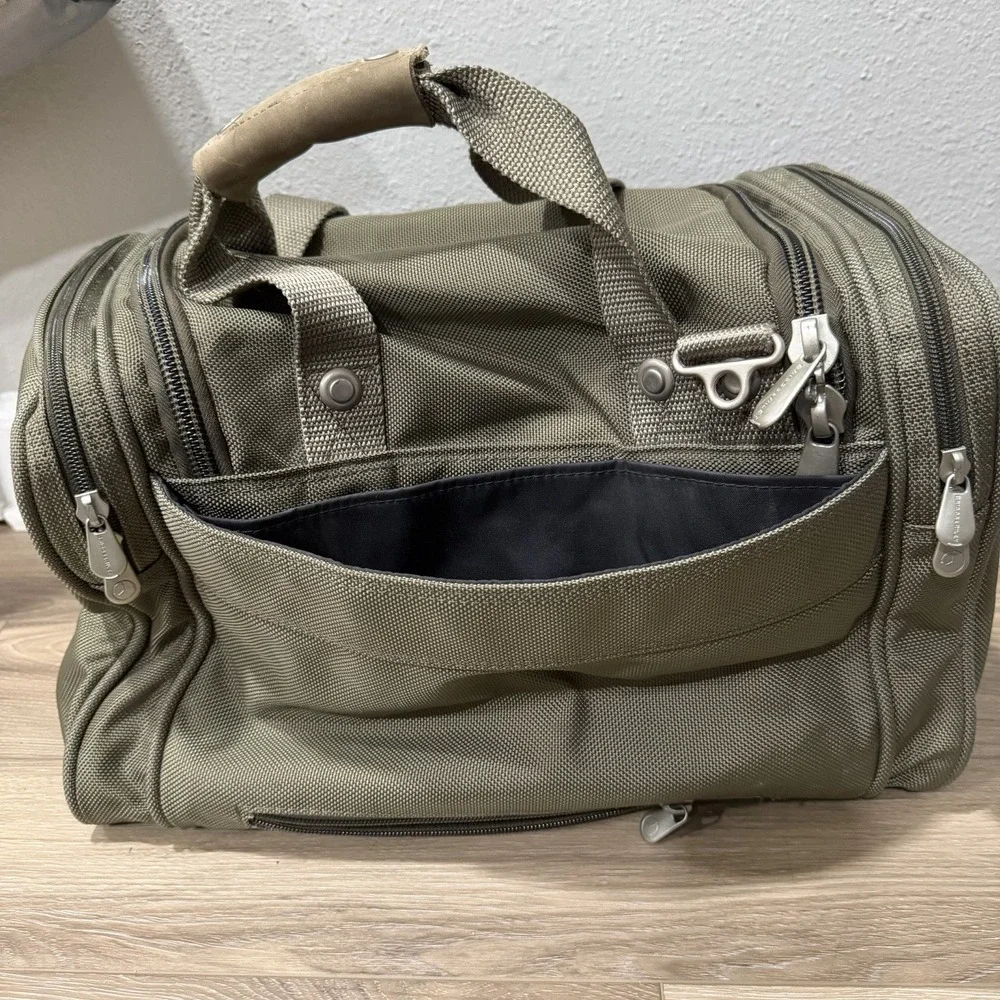 Briggs And Riley Baseline Cabin Duffle 16